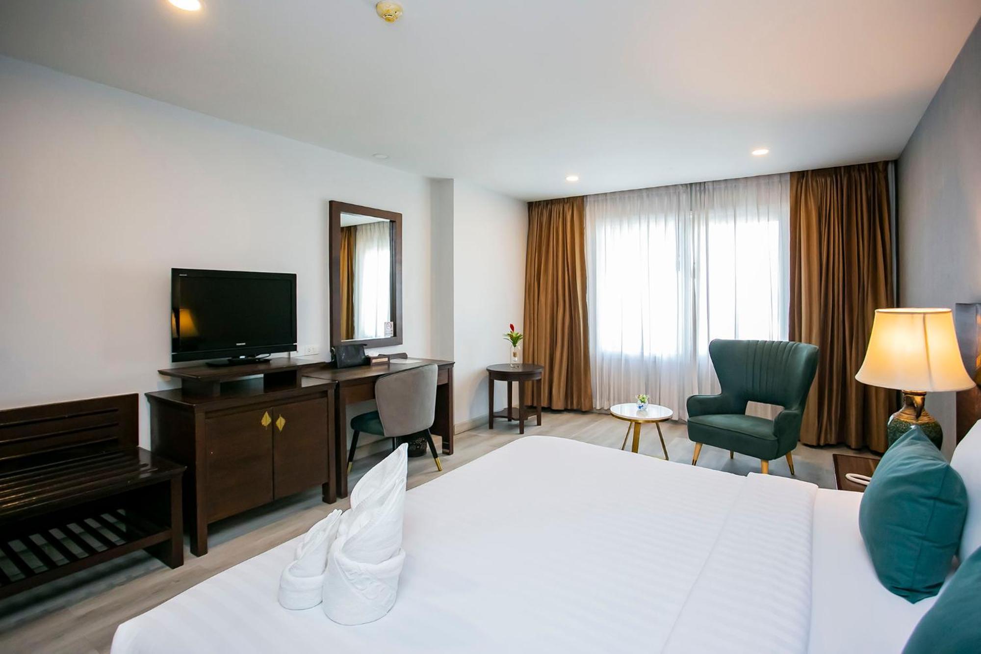 Empress Pattaya Hotel Экстерьер фото